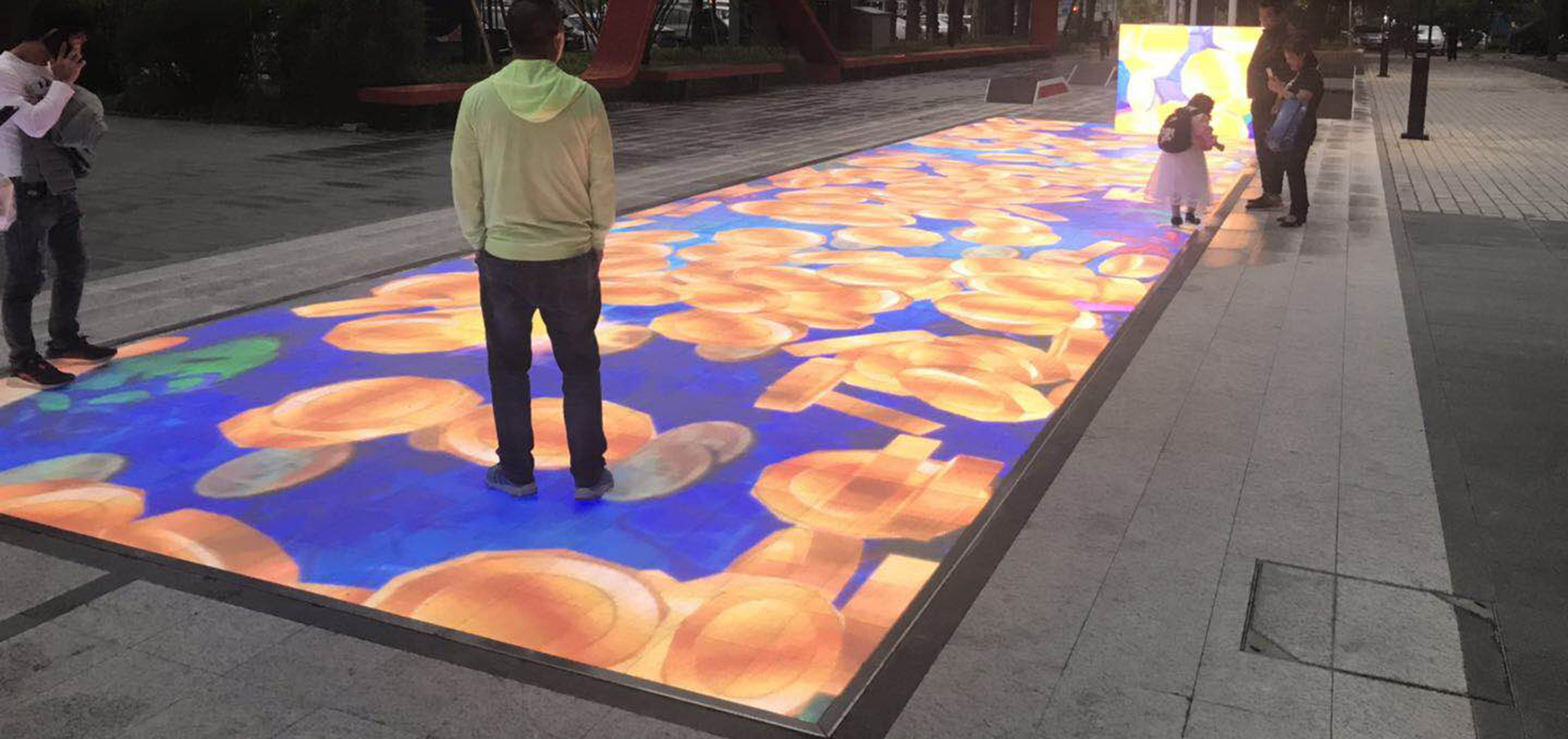 https://www.xygledscreen.com/led-floor-display/