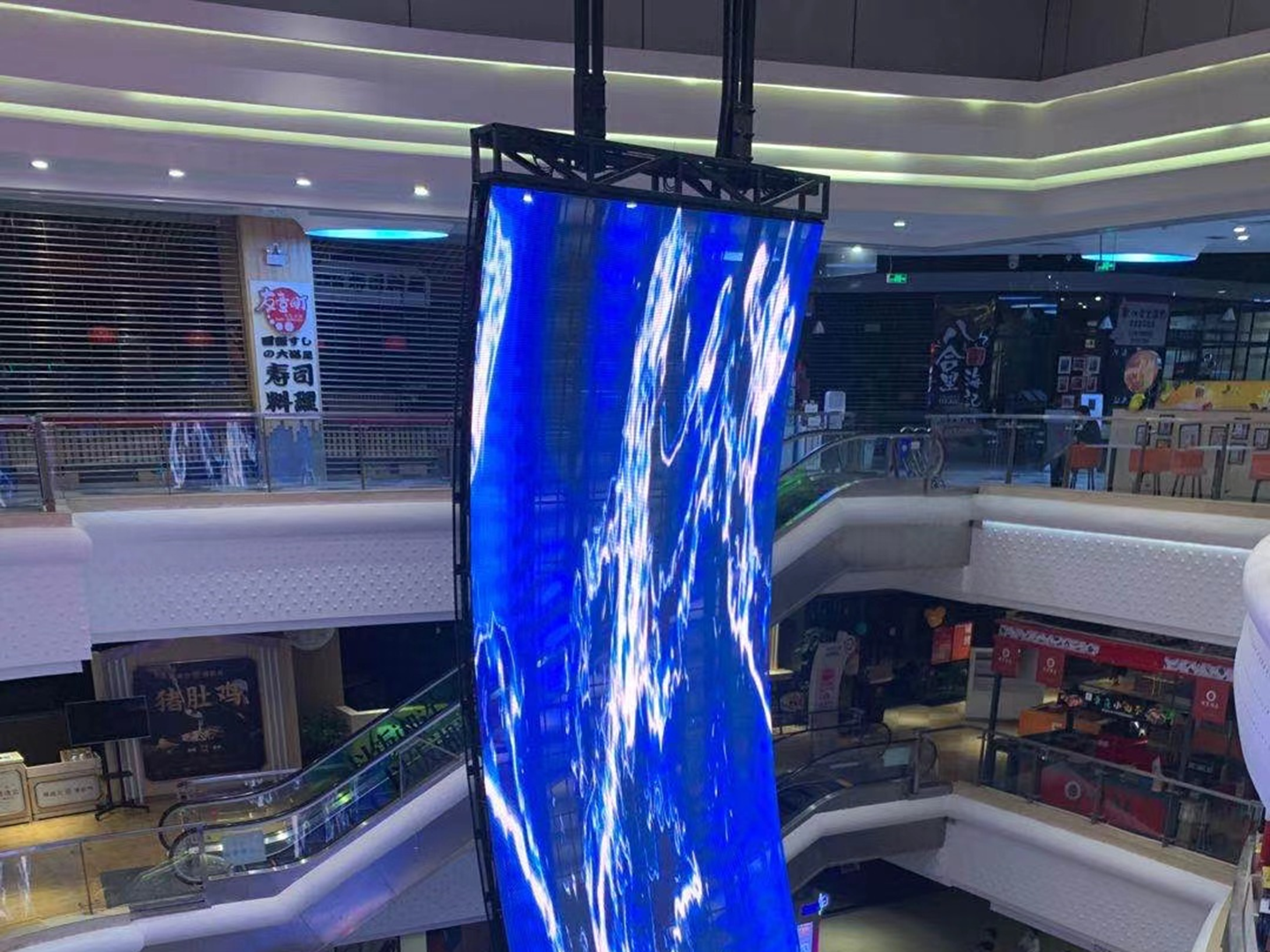 https://www.xygledscreen.com/transparent-led-display-screen-profile-cabinet-windows-glass-high-transparency-ultra-thin-product/